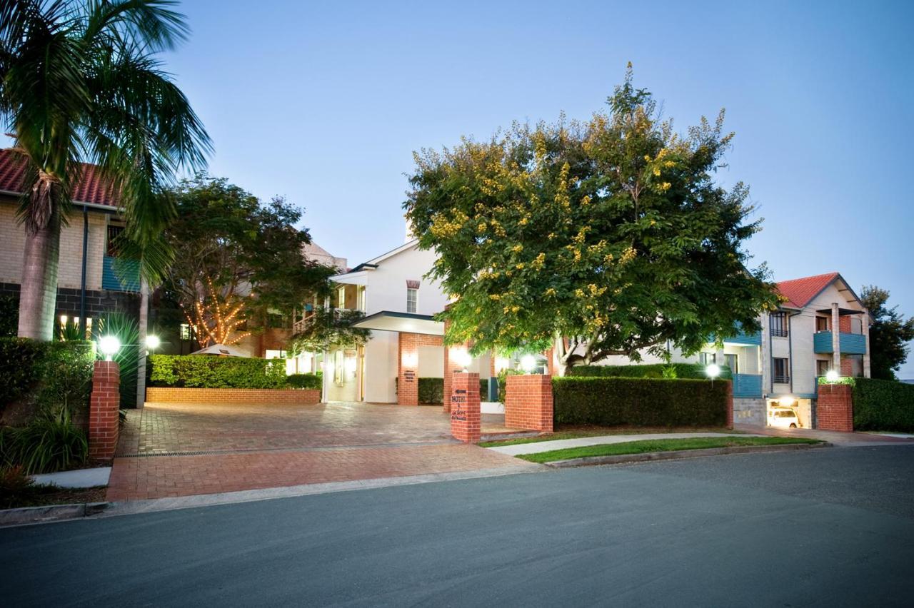 Ramada By Wyndham Brisbane Windsor Hotel Exterior photo